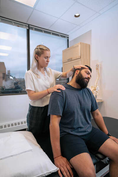 Link to: /services/manual-therapy